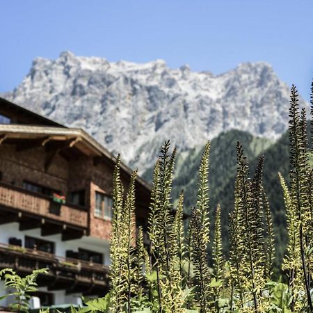 Hotel Tirolerhof - Familotel Zugspitze Ehrwald Dış mekan fotoğraf