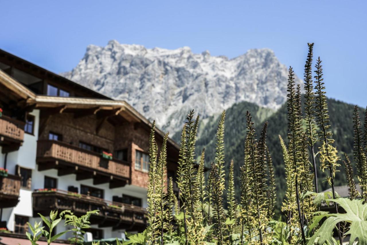 Hotel Tirolerhof - Familotel Zugspitze Ehrwald Dış mekan fotoğraf