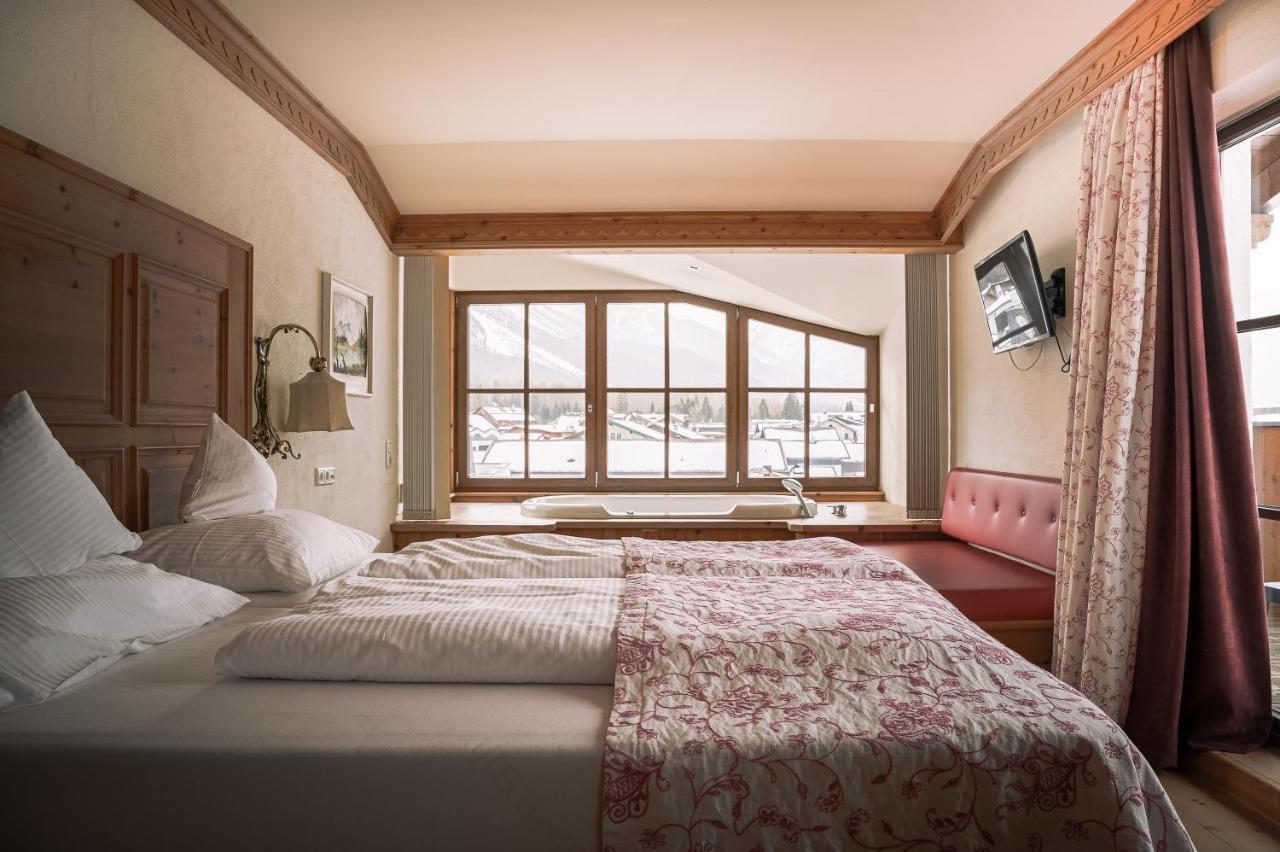 Hotel Tirolerhof - Familotel Zugspitze Ehrwald Dış mekan fotoğraf