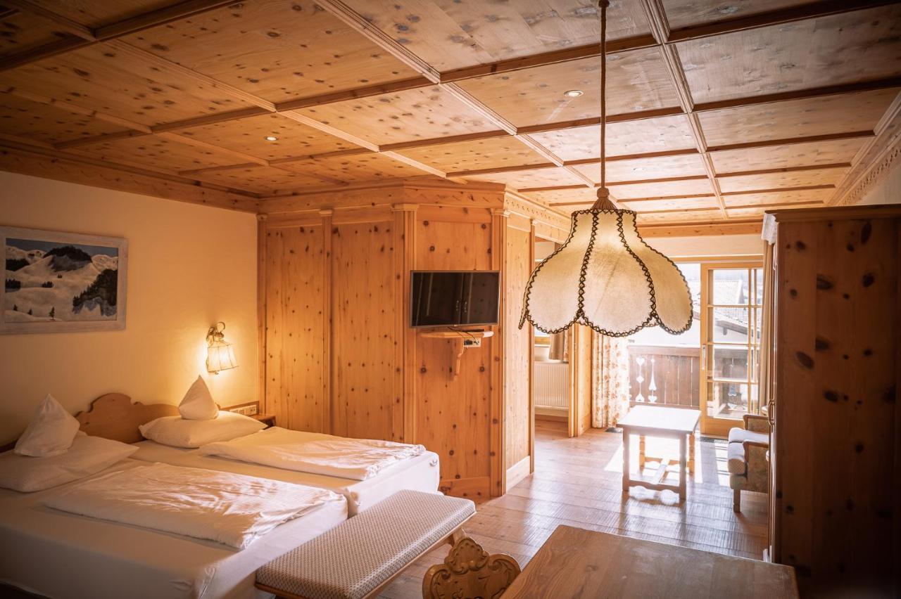 Hotel Tirolerhof - Familotel Zugspitze Ehrwald Dış mekan fotoğraf